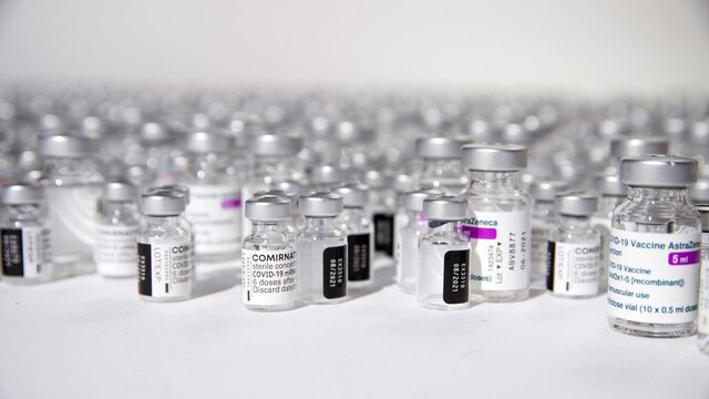 Ampullen des Covid-19-Impfstoffs von Astra-Zeneca