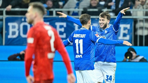 Sportschau Bundesliga - Kaiserslautern Erlebt Rabenschwarzen Abend In Darmstadt