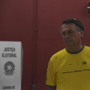 Der amtierende Präsident Brasiliens, Jair Messias Bolsonaro, beim Urnengang in der Rosa da Fonseca Schule in Vila Militar Marechal Hermes, im Norden Rio des Janeiros am 2. Oktober.