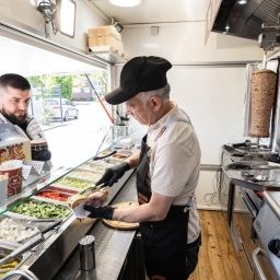 Der neue Dönerbus As Döner in Duisburg Walsum