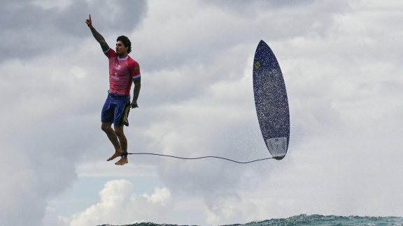 Sportschau Olympia 2024 - Brasilianer Gabriel Medina Tanzt Mit Der Welle