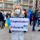 Ira Peter auf einer Demo gegen den Krieg in der Ukraine