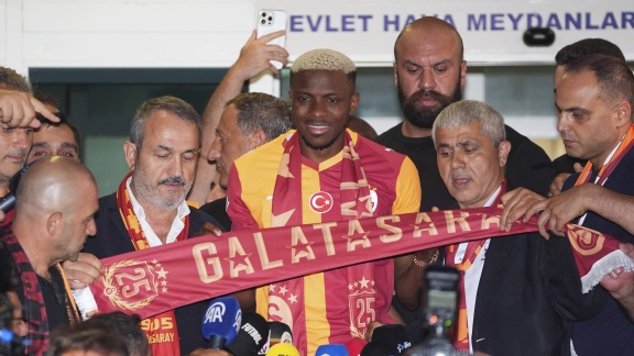 Sportschau - Victor Osimhen Wechselt Fest Zu Galatasaray Istanbul