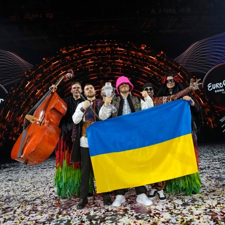 Das Kalush Orchestra aus der Ukraine jubelt über den Gewinn des Eurovision Song Contest (ESC).