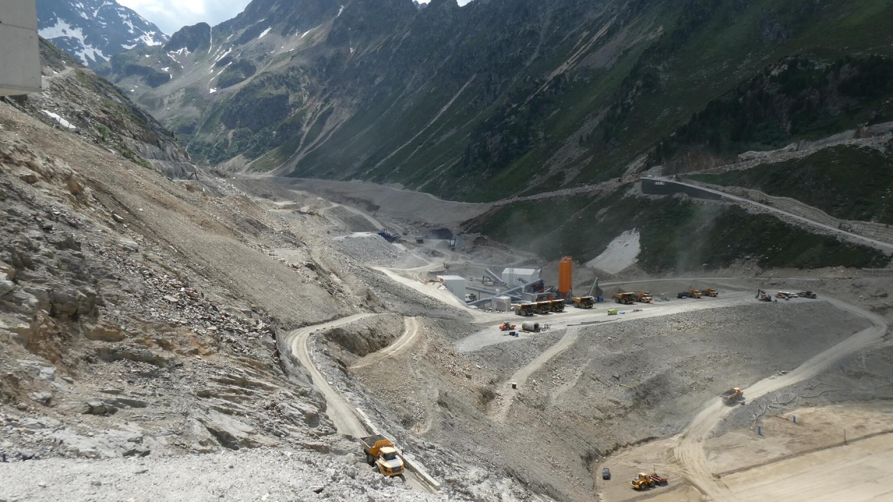 Klimaschutz kontra Naturschutz? Streit um Mega-Kraftwerk in den Alpen