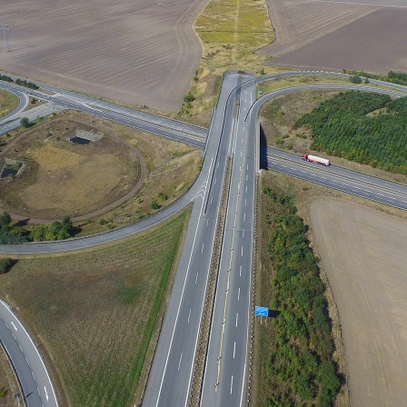 Das Autobahnende der A 143 bei Halle, 2016