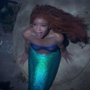 Schauspielerin Halle Bailey als Arille im Meer