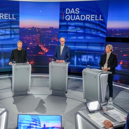 Olaf Scholz (SPD), Robert Habeck (Grüne), Friedrich Merz (CDU) und Alice Weidel (AfD) nehmen am "Quadrell" teil. 