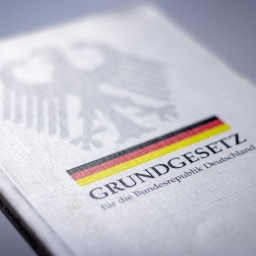 Das Grundgesetz für die Bundesrepublik Deutschland.