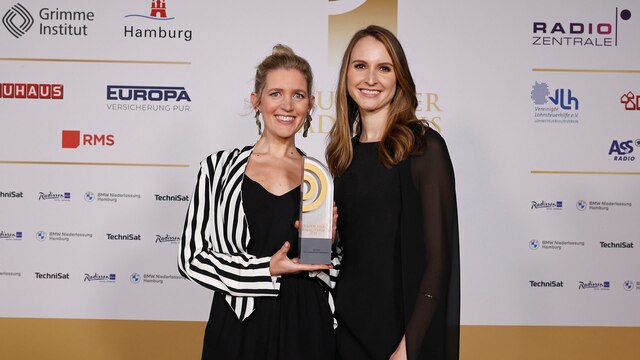 Gewinnerinnen in der Kategorie "Bestes Informationsformat": Gina Thoneick und Carolin Wöhlert von N-JOY