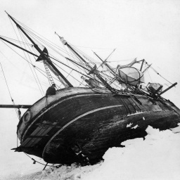 Ernest Shackletons Schiff &#034;Endurance&#034; während der Antarktis-Expedition, 1915