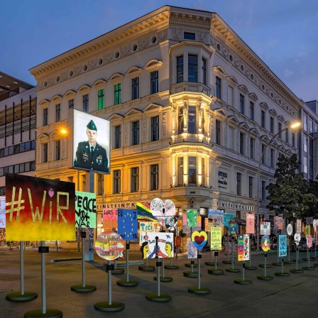 Checkpoint Charlie, Simulation für den 35. Jahrestag des Mauerfalls 2024