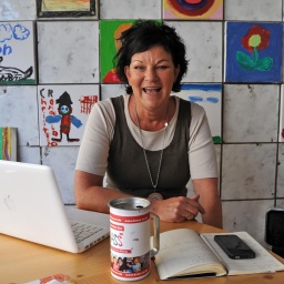Portrait der Vorsitzenden von Krass e.V., Claudia Seidensticker. 