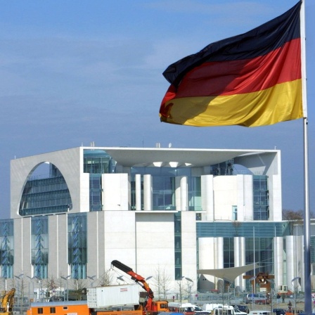 Am 2. Mai 2001 wird das neue Kanzleramt in Berlin eröffnet (Aufnahme vom 25.4.2001)