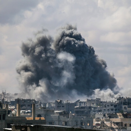 Rauchwolken über Gaza nach Luftangriffen.