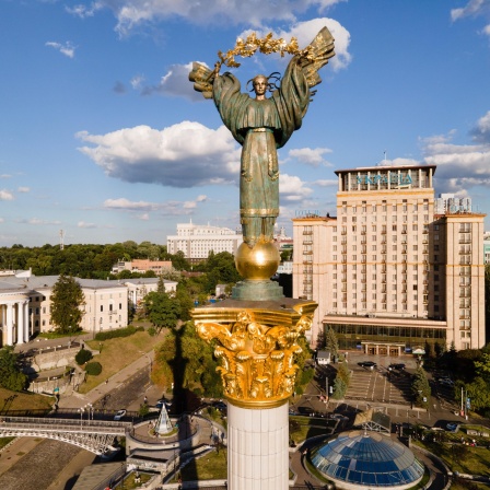 Statue auf dem Platz der Unabhängigkeit in Kiew