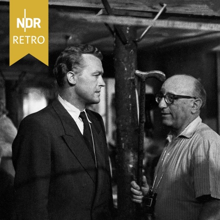 Regisseur Robert Siodmak bei Dreharbeiten zum Film "Nachts, wenn der Teufel kam".