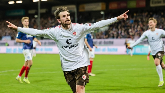 Sportschau Bundesliga - St. Pauli Gewinnt Sieben-tore- Spektakel In Kiel