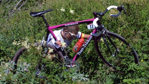 Sportschau Tour De France - Als Jan Ullrich 2001 Im Graben Landete