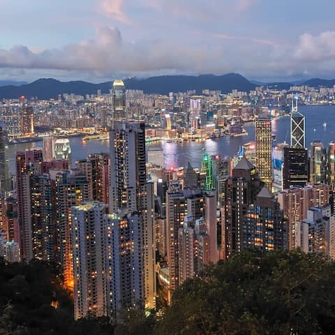 Blick auf Hongkong vom Victoria Peak (Foto: imago images / NurPhoto)