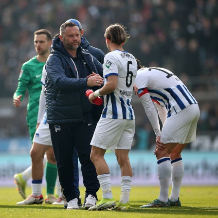 Hertha-Trainer Dardai und seine Spieler nach der Niederlage gegen St. Pauli
