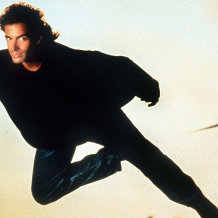 Archivfoto. Der amerikanische Illusionist David Copperfield präsentiert 1993 den &#034;Traum vom Fliegen&#034;.