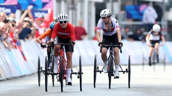 Sportschau Paralympics 2024 - Para-radsport: Straßenrennen Der Dreiradfahrer Im Re-live