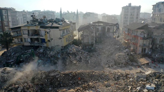 Morgenmagazin - Moma-reporter: Türkei Nach Dem Erdbeben