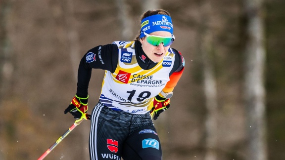 Sportschau Wintersport - 20 Kilometer Klassisch - Der Massenstart Der Frauen In Les Rousses