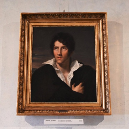 Das Porträt-Gemälde des italienischen Schriftstellers Alessandro Manzoni hängt im Museum Casa Manzoni in Mailand