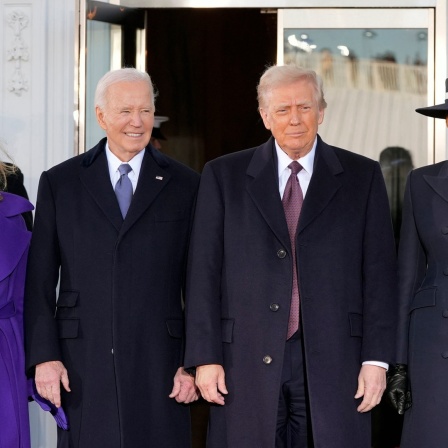 US-Präsident Joe Biden und dessen Frau Jill vor dem Weißen Haus mit dem designierten Präsidenten Donald Trump und Ehefrau Melania.