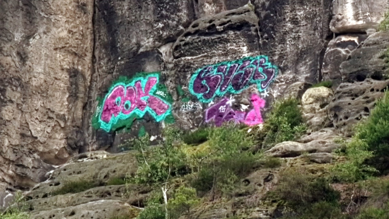 Graffitis im Elbsandsteingebirge: Ist das Kunst oder muss das weg?