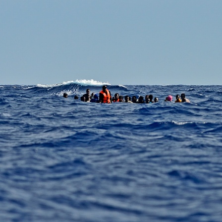 Seenotrettung im zentralen Mittelmeer; © dpa/Daniel Kubirski