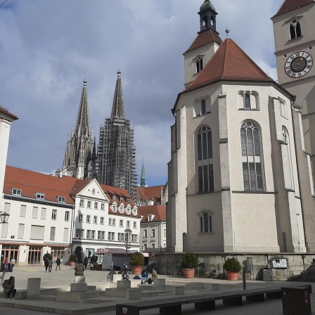 "Die Rabbiner sind große und heilige Männer" - Die mittelalterliche jüdische Gemeinde von Regensburg 