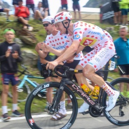 Jonas Abrahamsen bei einer Bergetappe der Tour de France