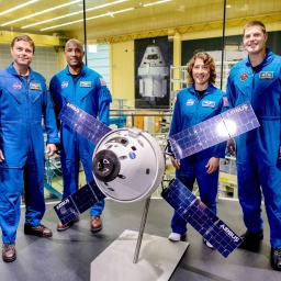 Die Crew-Mitglieder der Artemis 2-Mission in Bremen