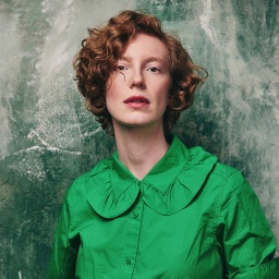 Die Schauspielerin Luise Wolfram im Portrait