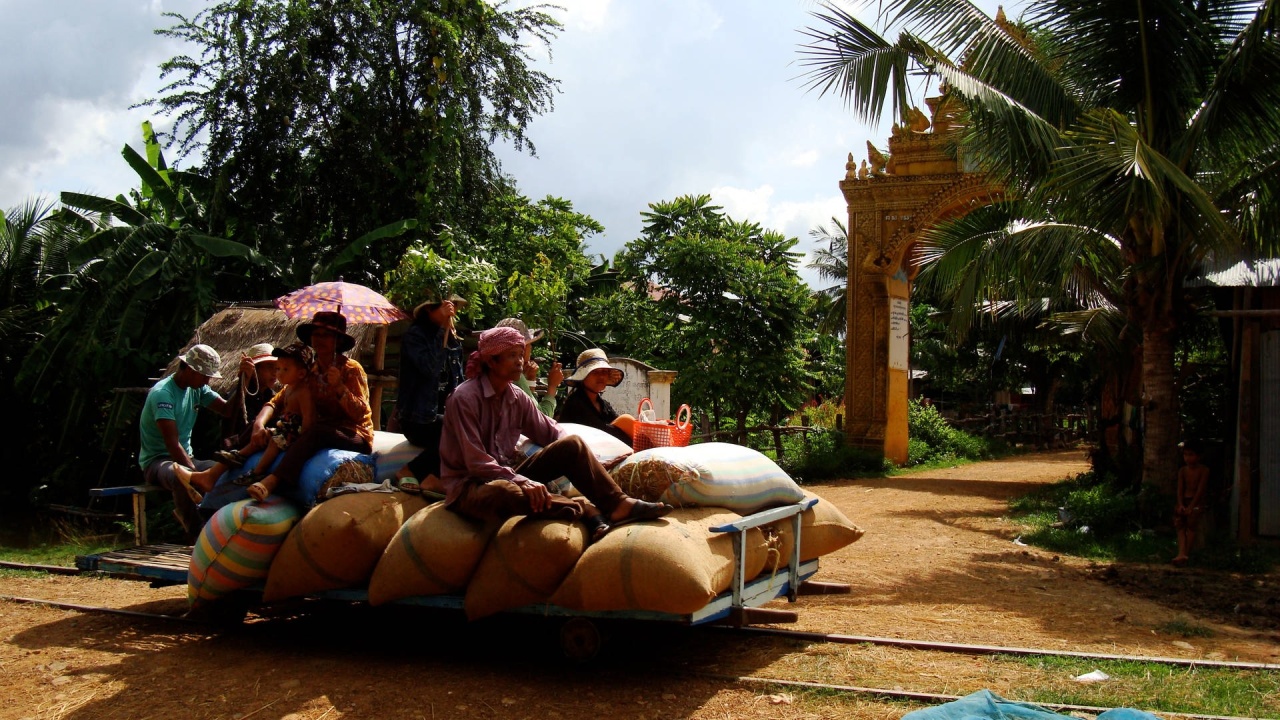 Kambodschas Bambusbahn - Unterwegs zwischen Reisfeldern