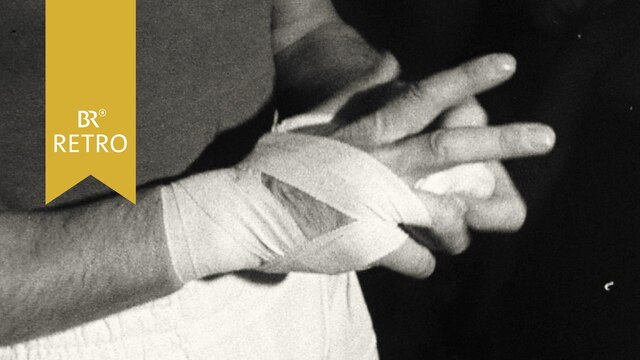 Bandagieren einer Hand für das Boxen | Bild: BR