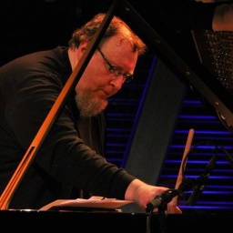 Der Pianist Simon Nabatov.