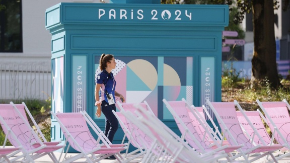 Sportschau - Paris Und Das Olympische Dorf Erwachen