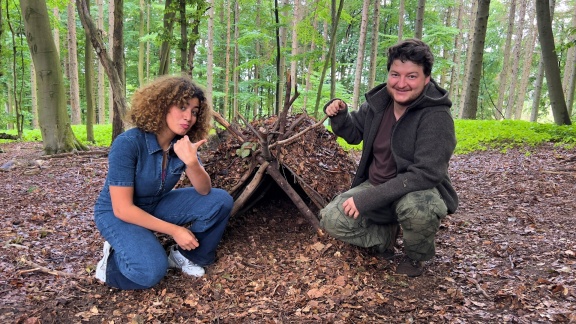 Neuneinhalb - Das Reportermagazin Für Kinder - Abenteuer Wildnis - Wie überlebt Man In Freier Natur.