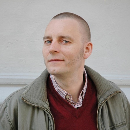 Portrait des Schriftstellers und Lesebühnenautors Arne Seidel alias Ahne.