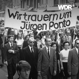 Mit einem Schweigemarsch durch die Innenstadt gedachten etwa 3000 Bankangestellte des ermordeten Jürgen Ponto (Vorstandssprecher Deutsche Bank).