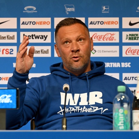 Hertha-Trainer Pal Dardai auf der Pressekonferenz vor dem Spiel gegen Stuttgart