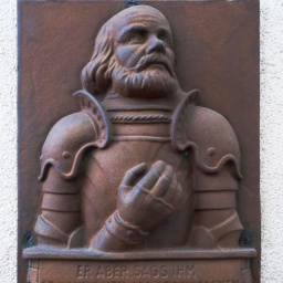 Bronzetafel mit dem Bildnis des fränkischen Reichsritters Götz von Berlichingen