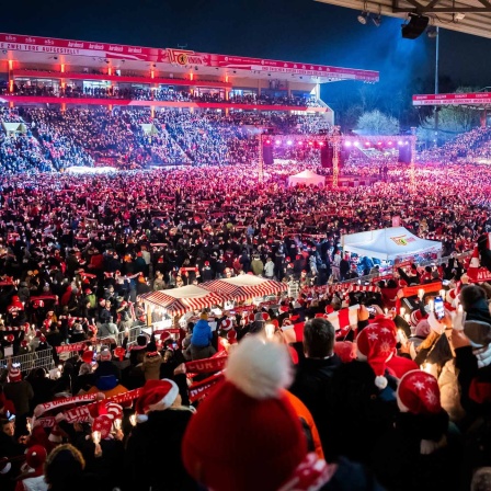 Weihnachtssingen 2023 im Stadion an der Alten Försterei (Bild.dpa/ Christoph Soeder)