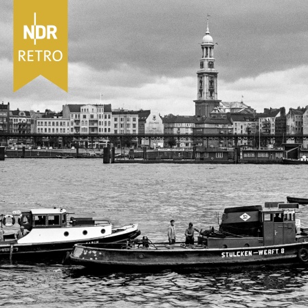 Foto von Hamburg mit Michel im Hintergrund, 1959