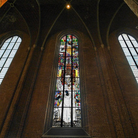 Das neu eingeweite "Reformationsfenster" in der Marktkirche in Hannover