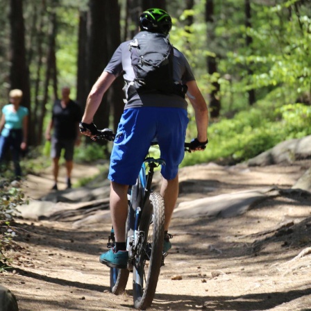 Mountainbiker-Streichelzoo